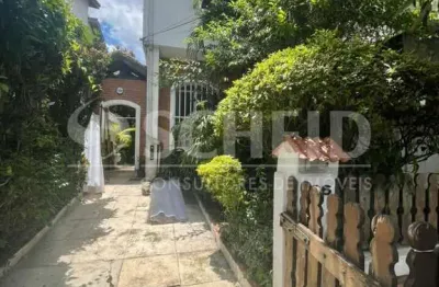 Casa 132m2 - 3 dormitórios - 1 suíte - 3 banheiros - 1 vaga
