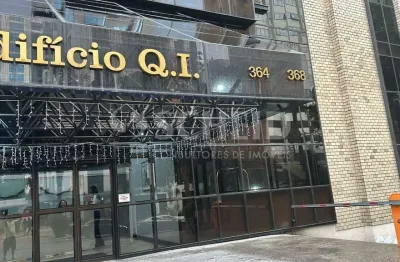 Flat com 1 quarto à venda na Avenida Ibijaú, --, Moema, São Paulo