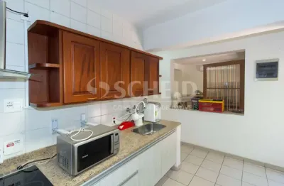 Casa á venda no campo belo com 493m², 4 quartos sendo 2 suítes, 5 vagas.