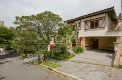 Excelente casa em condomínio fechado na vila andrade, próximo do panamby e marginais de pinheiros