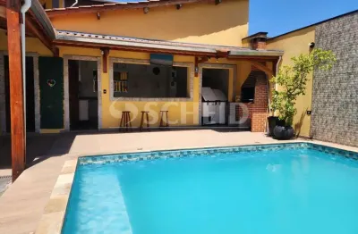 Casa 126m2 no campo grande, 2 dormitórios, 1 suíte, com área gourmet, piscina  e 2 vagas