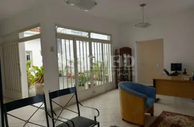 Casa terrea coml, a venda, com 6 salas 3 banheiros, 4 vagas, campo belo