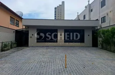 Casa para locação no alto da boa vista com 285m², 5 salas e 4 vagas