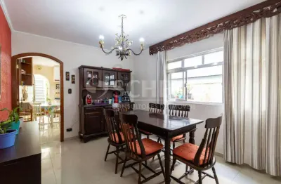 Sobrado á venda na vila mascote com 200m², 3 quartos sendo 3 suítes, 4 vagas.