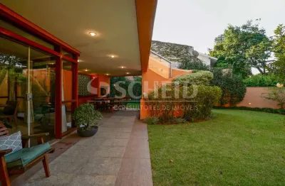 Casa com 5 quartos e 4 vagas amplas à venda no alto da boa vista