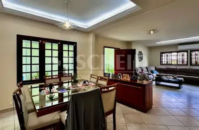 Casa à venda no campo belo - 3 suítes-3 vagas-5 banheiros- at 248m2 au 219m2