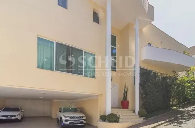 Casa impecável em condomínio com só 8 unidades no brooklin velho!