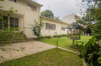 Casa térrea de vila  com 4 dormitórios, 5 banheiros, 5 vagas no jardim hípico!