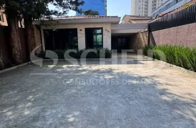 Excelente casa térrea na vila olímpia com 5 quartos 5 suítes 4 vagas de garagem.