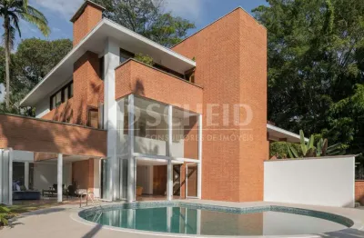 Excelente casa - 1300m2 construção - 3000m2 de terreno