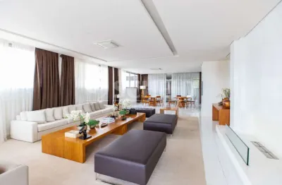 Cobertura á venda no campo belo com 839m², 4 quartos sendo 4 suítes, 7 vagas.