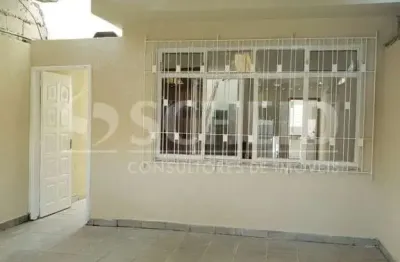 Sobrado com 3 quartos sendo 1 suíte e 2 vagas de garagem próximo a av. cupecê.