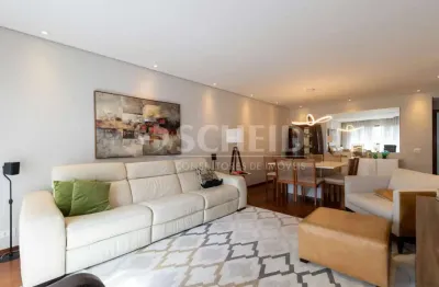 Apartamento á venda no brooklin com 180m², 3 quartos sendo 1 suíte,  2 vagas.