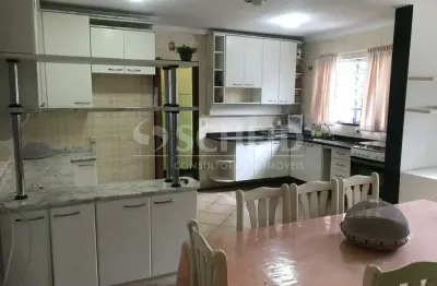 Vendo sobrado 116 m² no bairro de campo! 3 quartos, 1 suite , 3 vagas de garagem