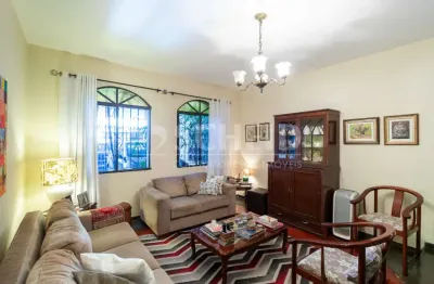 Sobrado á venda no alto da boa vista com 173m²,  3 quartos sendo 3 suítes, 2 vagas.