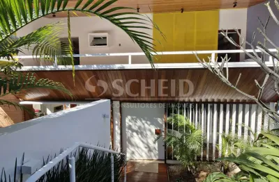 Vende-se casa moderna com projeto arquitetônico exclusivo!