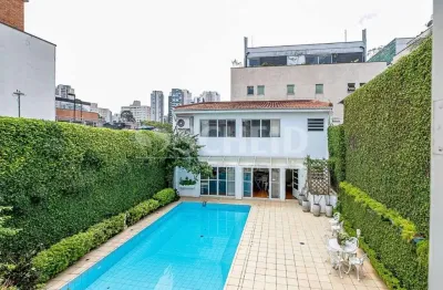 Casa á venda no brooklin com 471m², 4 quartos sendo 1 suíte, 4 vagas.