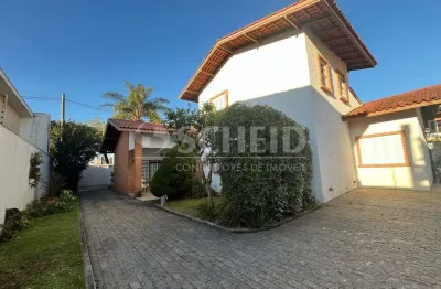 Casa  no brooklin com 4 quartos 2 suítes e 7 vagas de garagem!!