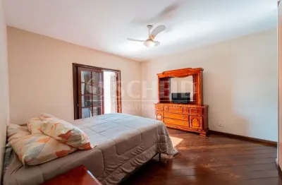 Casa tipo para venda com 5 quartos, sendo 2 suítes, 233m²