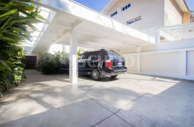 Casa com 3 quartos à venda na Rua Caraúbas, --, Alto da Boa Vista, São Paulo