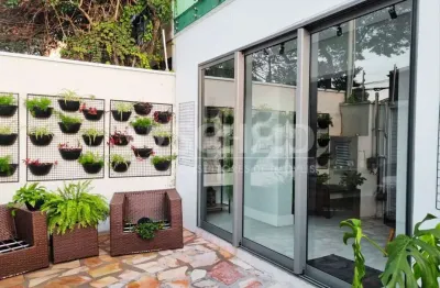 Casa com 3 quartos à venda na Alameda dos Arapanés, --, Moema, São Paulo