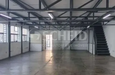 Galpão com 780 metros para locação na região do socorro