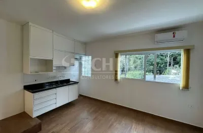 Studio 38m2, locação, banheiro, armários de cozinha, ar condicionado, jardim dos estados