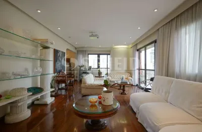 Apartamento em moema, andar alto de frente, ótima localização!