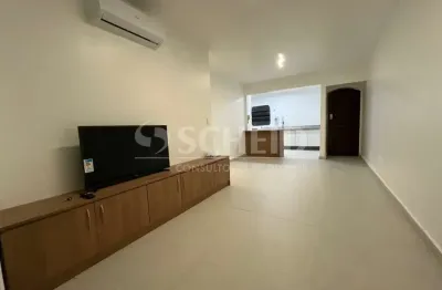 Apartamento de 70m2, bem mobiliado, com terraço na vila olimpia