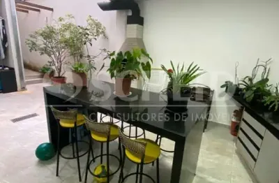 Sobrado com 3 suítes e espaço gourmet no brooklin velho