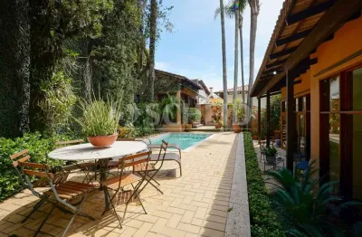 Casa a venda no jardim guedala com 3 quartos suites e 4 vagas de garagem.