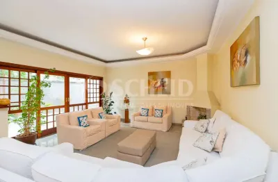 Casa moderna de 425 m² em condomínio exclusivo com lazer e segurança