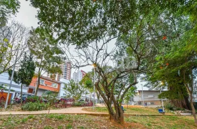 Casa á venda na vila mariana com 290m², 4 quartos sendo 4 suítes, 2 vagas.