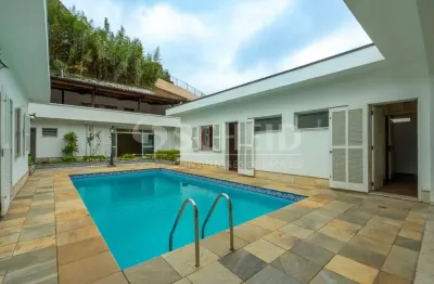 Casa térrea à venda- jd. marajoara -locação- com 04 quartos, 04 suítes, 10 vagas e área de 700m².