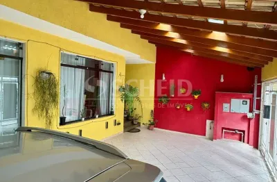 Casa à venda no alto da boa vista com 4 quartos, 2 suítes com closet, 4 vagas de garagem