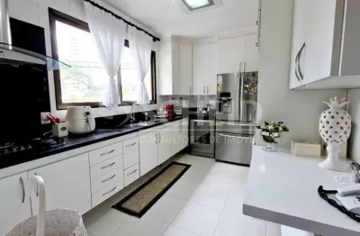 Apartamento á venda no campo belo com 240m², 4 quartos sendo 3 suítes, 3 vagas rua pascal