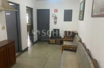 Aluga-se piso superior com 4 salas  frente ao autódromo de interlagos!