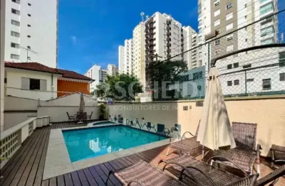 Apartamento com 130 m² à venda, 4 quartos, 4 suítes e 2 vagas em moema.