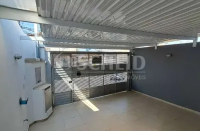 Sobrado para locação de 120m² na região do jd cupecê, 2 dts com edícula, 2 vagas, pintura toda nova.