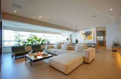 Apartamento com 4 quartos para alugar na Rua Doutor José Áureo Bustamante, --, Alto da Boa Vista, São Paulo