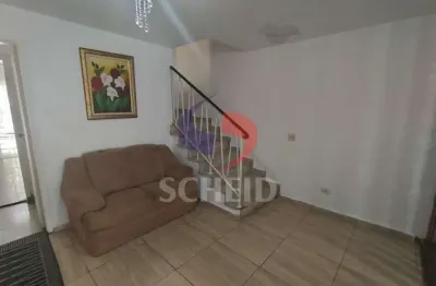 Sobrado amplo para locação no jardim aeroporto, com quatro dormitórios e três vagas de garagem