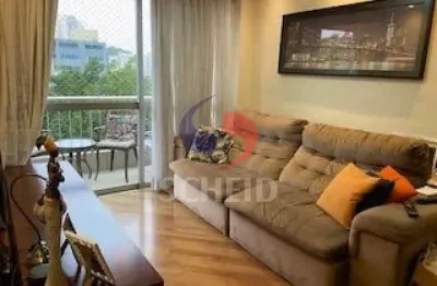 Apartamento à venda no Jardim Marajoara, com três dormitórios 82 m² útil.