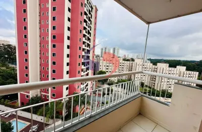 Apartamento à venda com 3 dormitórios, sendo 1 suíte com varanda, 1 vaga. Jardim Marajoara.
