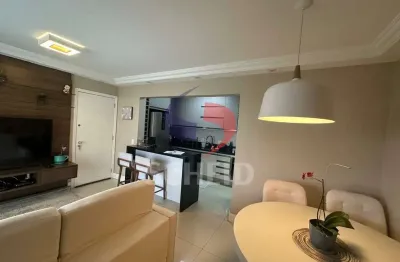 Apartamento pra locação no Jardim Marajoara, 03 quartos, 2 suíte, varanda, depósito!!