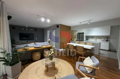 Jardim Marajoara, Venda apartamento 03 quartos, 01 suíte, armários planejados, varanda, 02 vagas!!!