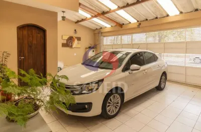 Casa a venda com 140m² 2 Dormitórios , 1 Suítes e 3 Vagas Jurubatuba