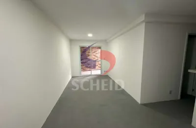 Apartamento  à venda em Santo Amaro, com 02 dormitório com varanda próximo ao Metro Sto Amaro