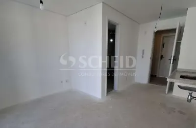 Apartamento sendo studio com 1 quarto, 1 banheiro, varanda, Santo Amaro