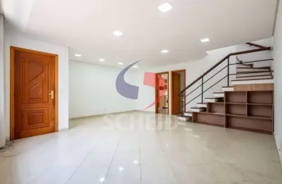 Casa á Venda no Campo Belo com 172m², 3 quartos sendo 2 suítes, 2 vagas.