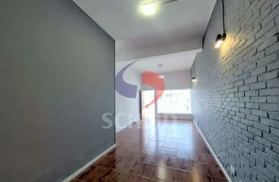 Casa térrea para locação no Jardim Cidália com 2 quartos e 1 vaga